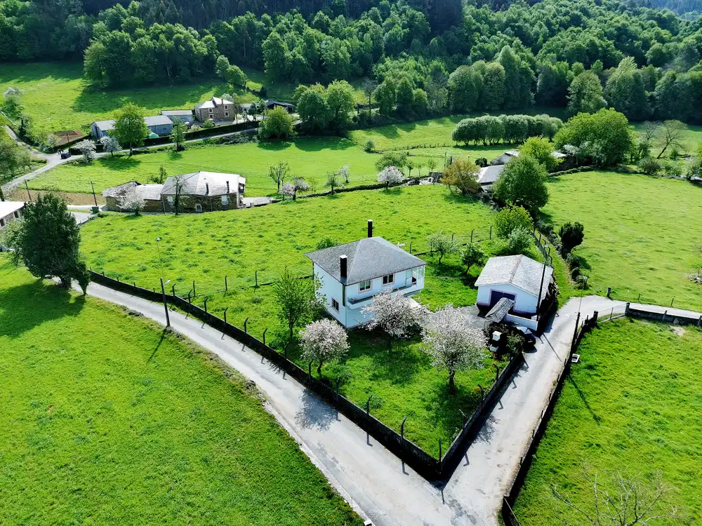 Casa o xalet en venda en Baralla amb Calefacció, Jardí privat i Terrassa