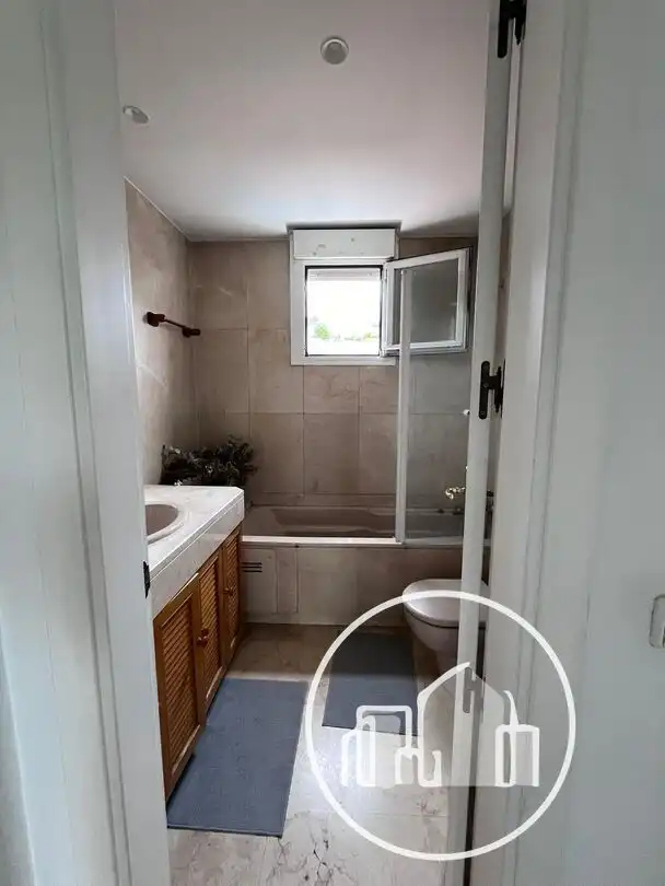 Bathroom of Flat for rent in La Moraleja  with Air Conditioner, Heating and Private garden