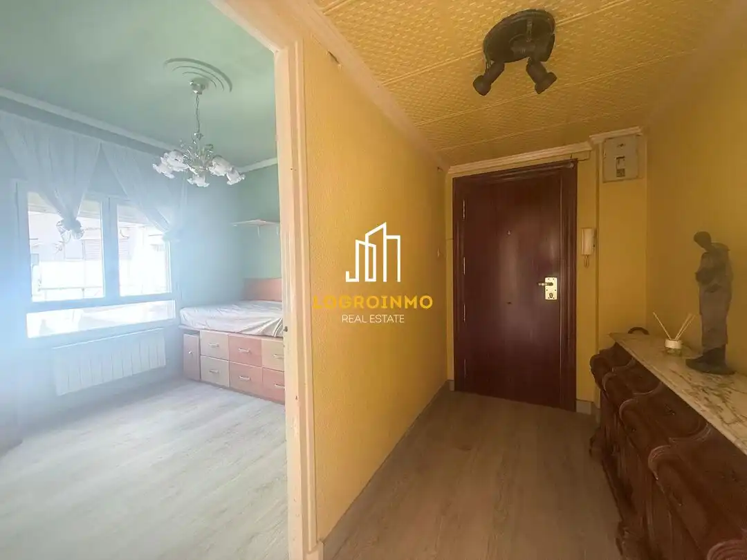 Bedroom of Flat for sale in  Logroño  with Heating, Parquet flooring and Terrace