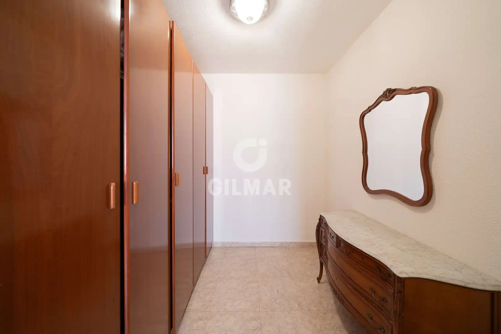 Piso en venta en Madrid con Calefacción y Trastero