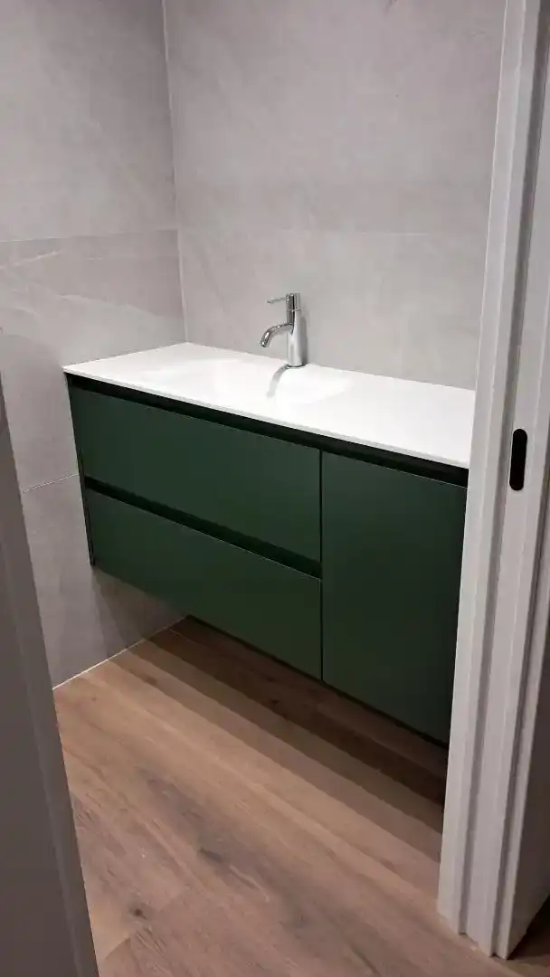 Bany de Pis en venda en Nájera amb Aire condicionat i Balcó