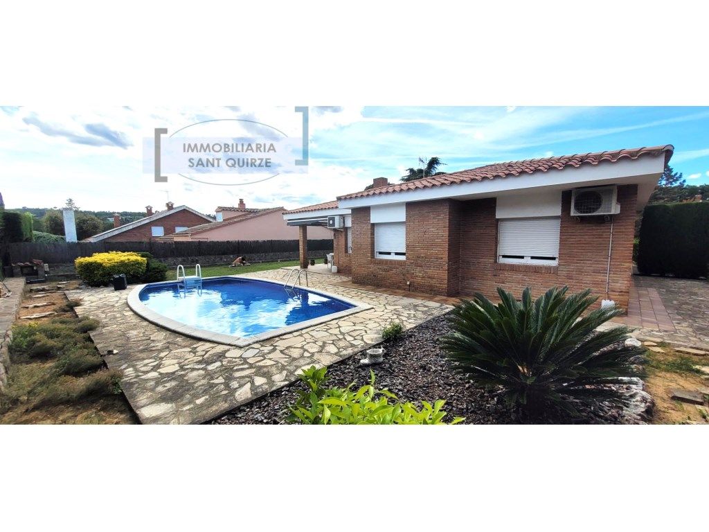 Exterior view of House or chalet for sale in Sant Quirze del Vallès