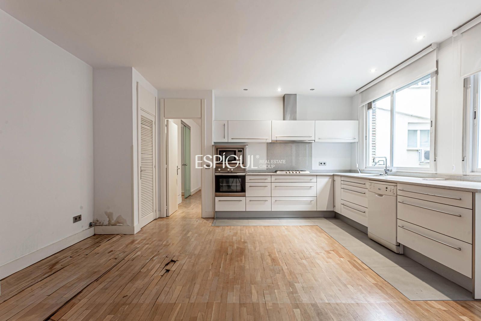 Kitchen of Attic for sale in  Madrid Capital  with Air Conditioner, Heating and Terrace