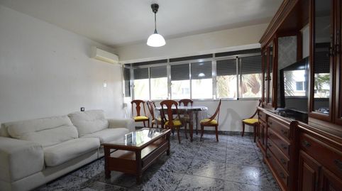 Foto 2 de Piso de alquiler en Ciudad Jardín - Tagarete - El Zapillo, Almería Capital