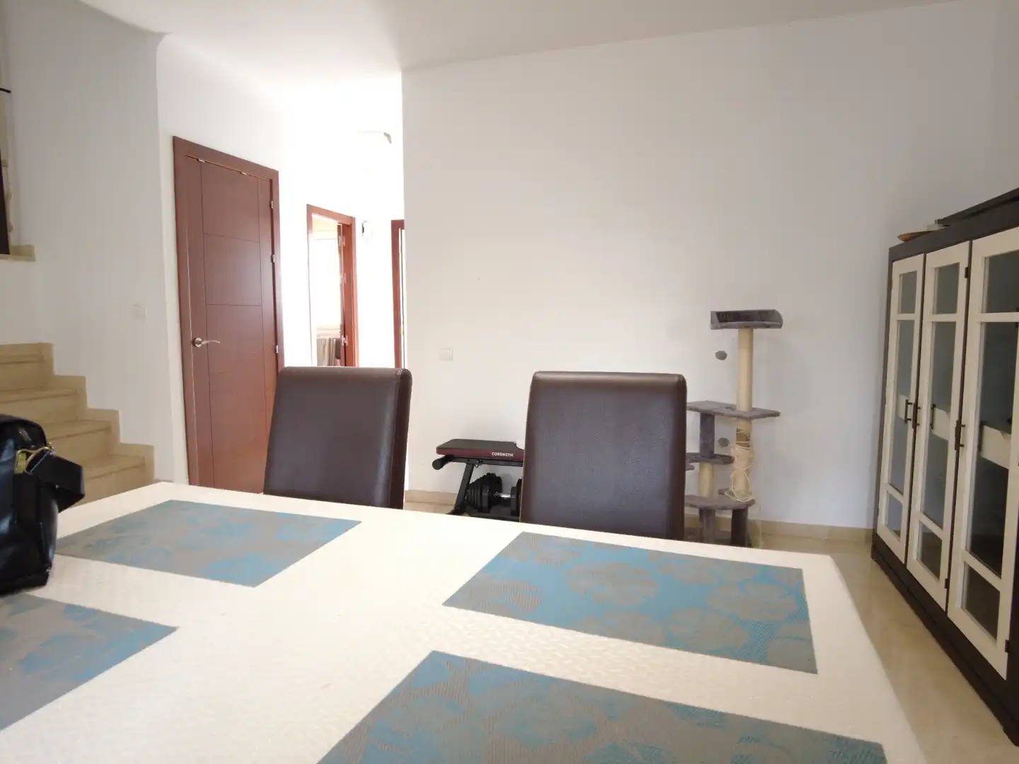 Menjador de Casa adosada en venda en Estepona amb Jardí privat, Terrassa i Moblat