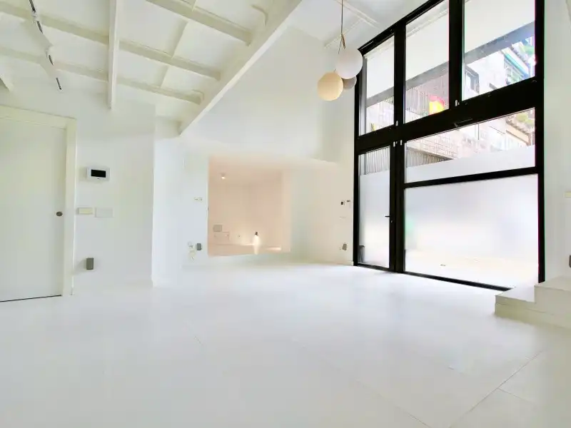 Wohnung zur Miete in Madrid mit Klimaanlage, Heizung und Privatgarten