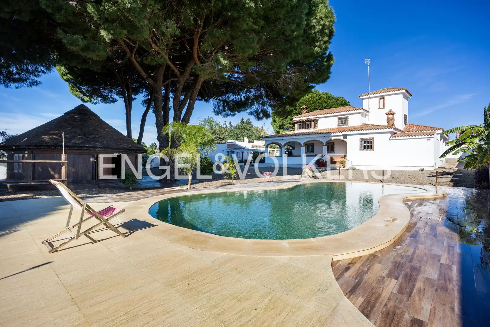 House with pool for sale in Los Franceses – La Vega
