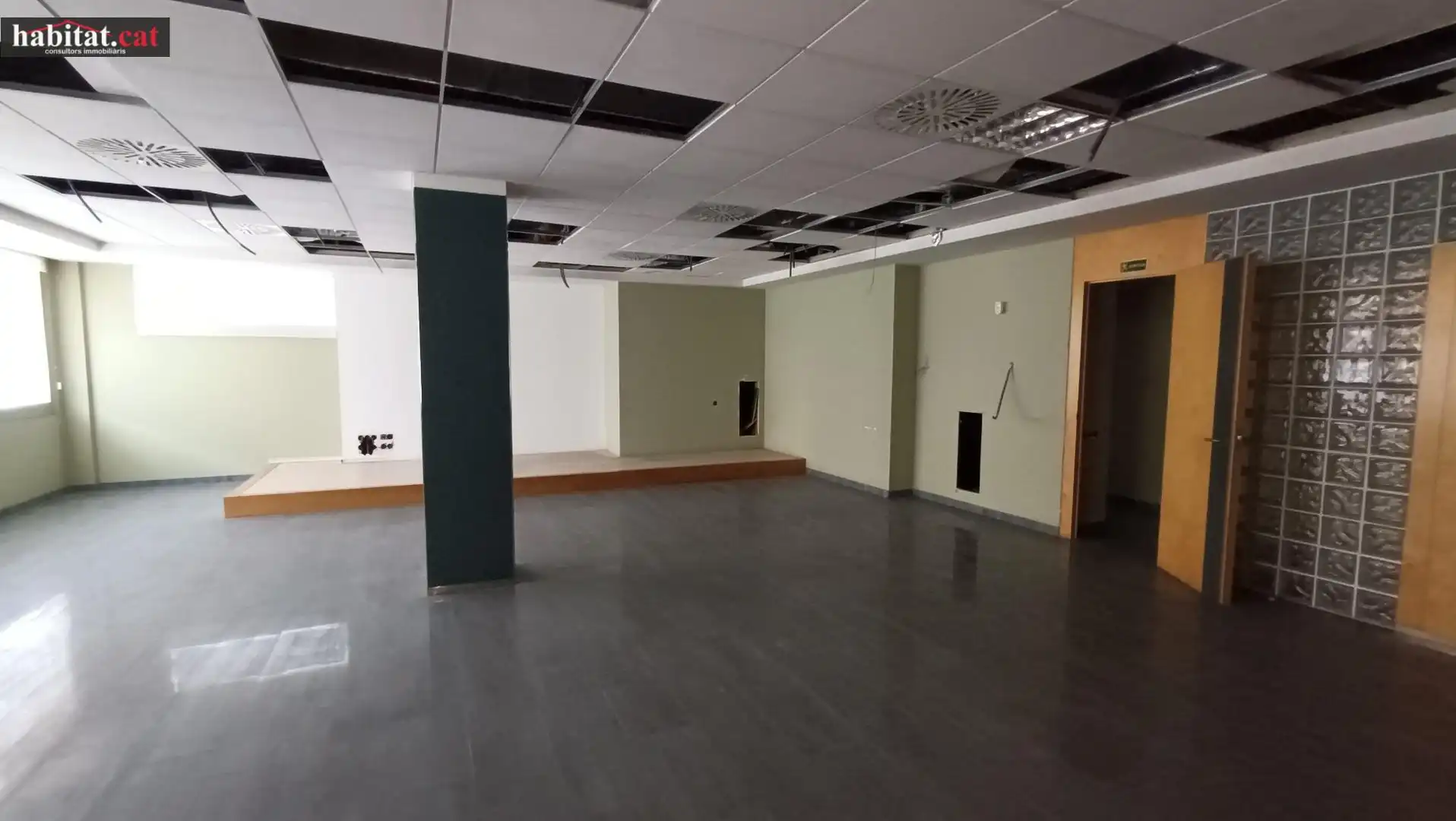 Business premises for sale in Centre Vila, imagen 4