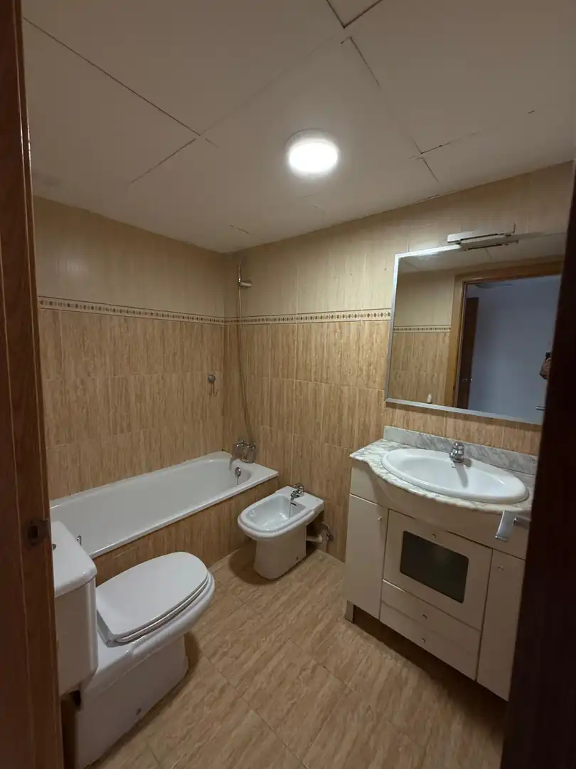 Bathroom of Flat for sale in Torrent  with Air Conditioner, Storage room and Balcony