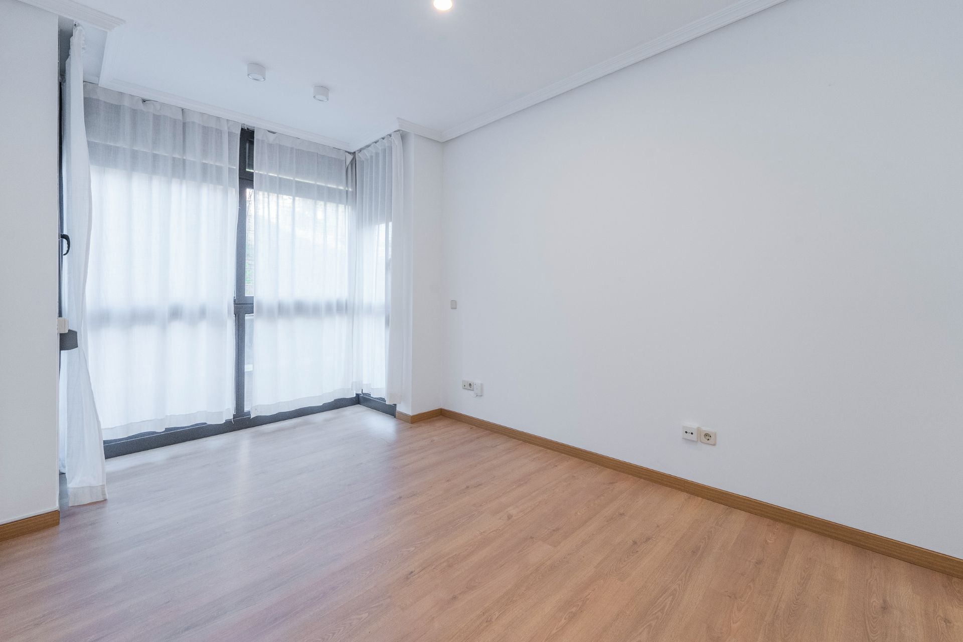 Bedroom of Apartment for sale in  Madrid Capital  with Air Conditioner, Heating and Storage room