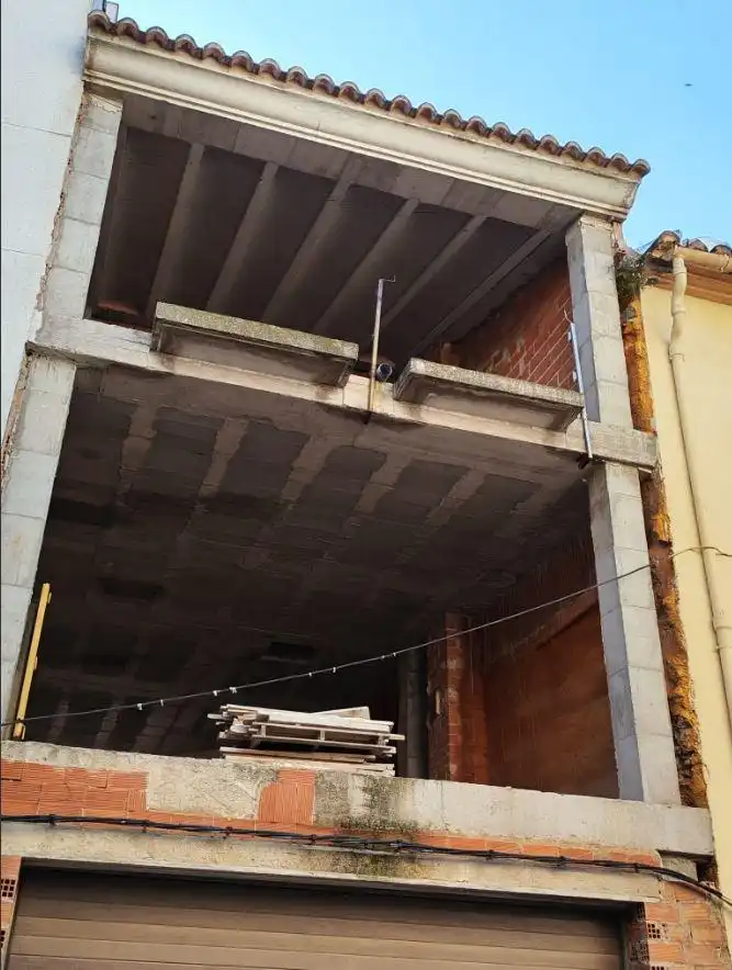 Exterior view of Buildings for sale in Artana