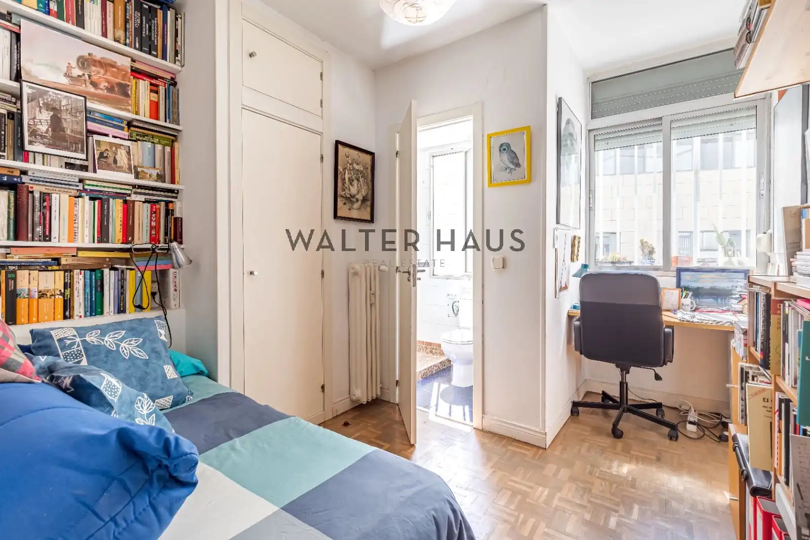 Bedroom of Flat for sale in Madrid  with Air Conditioner, Heating and Storage room
