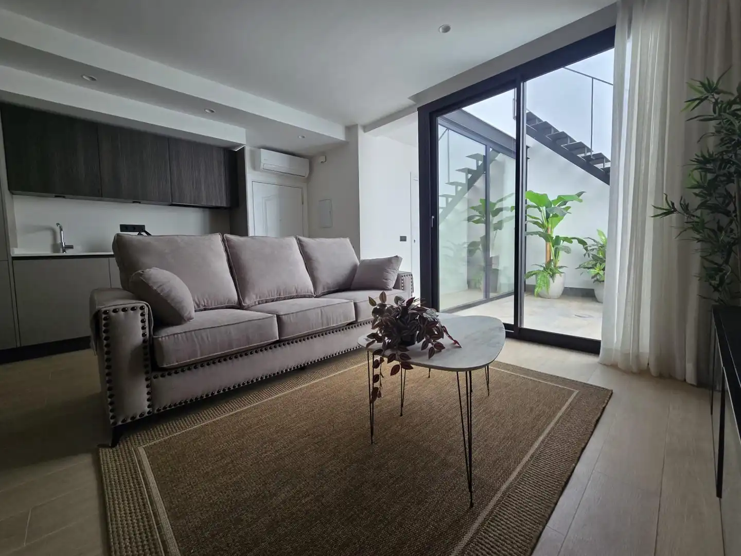 Living room of Flat for rent in Sanlúcar la Mayor  with Air Conditioner, Heating and Furnished