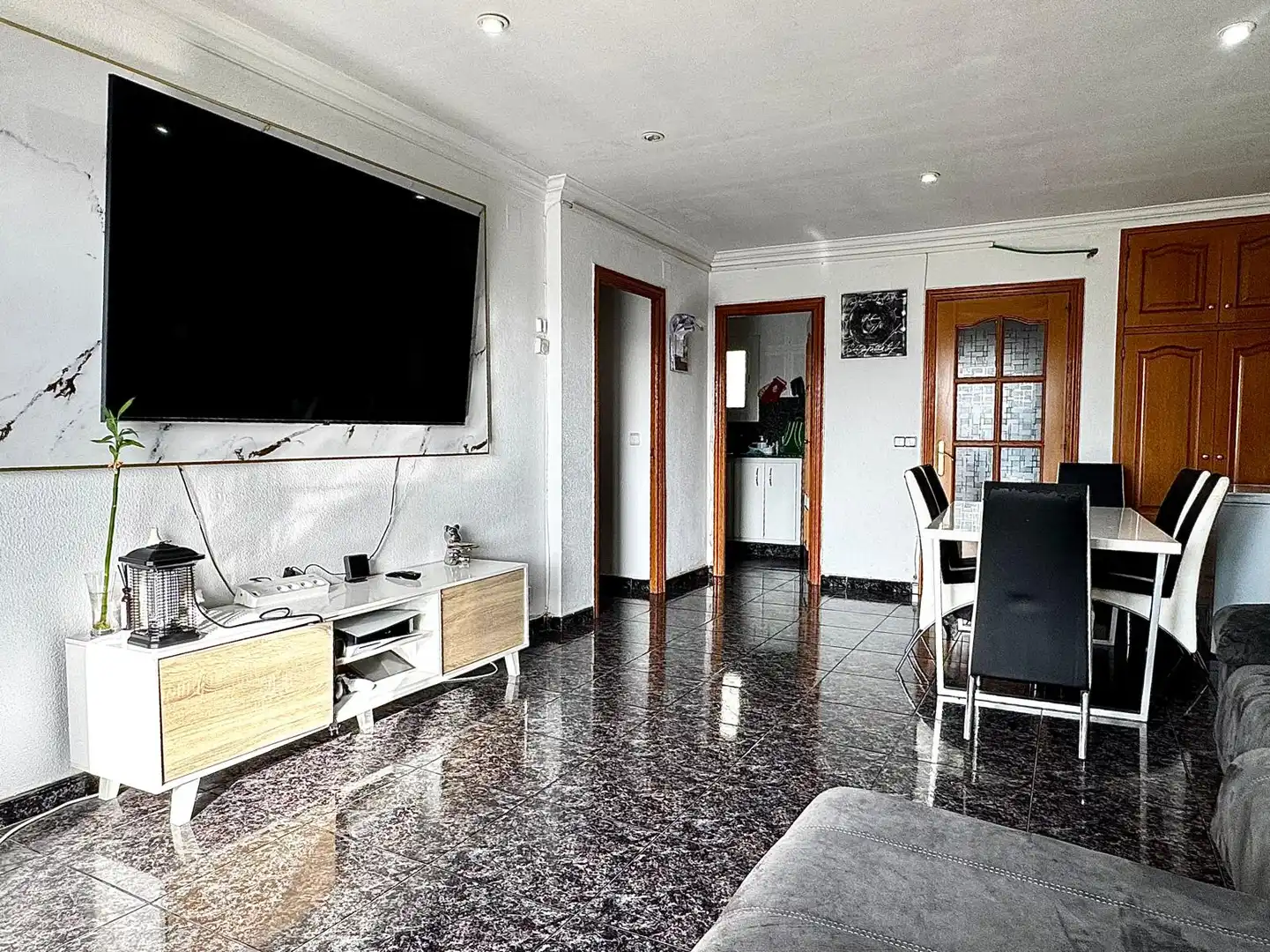 Sala d'estar de Pis en venda en Girona amb Aire condicionat, Calefacció i Moblat