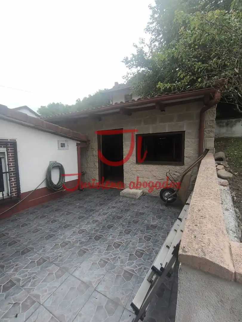 Casa aparellada amb jardí en venda a Aldea Bustiello 31, imagen 27