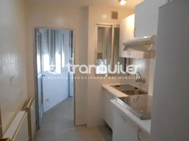 Penthouse with lift to rent in Calle Torres Miranda, imagen 20