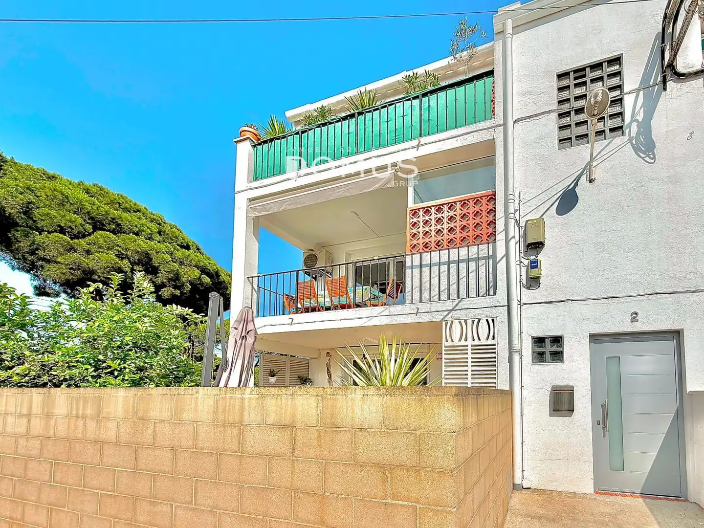Exterior view of Flat for sale in L'Escala  with Air Conditioner, Heating and Terrace