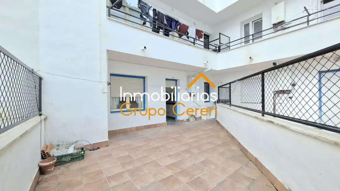 Vista exterior de Pis en venda en Santo Domingo de la Calzada amb Calefacció, Terrassa i Traster