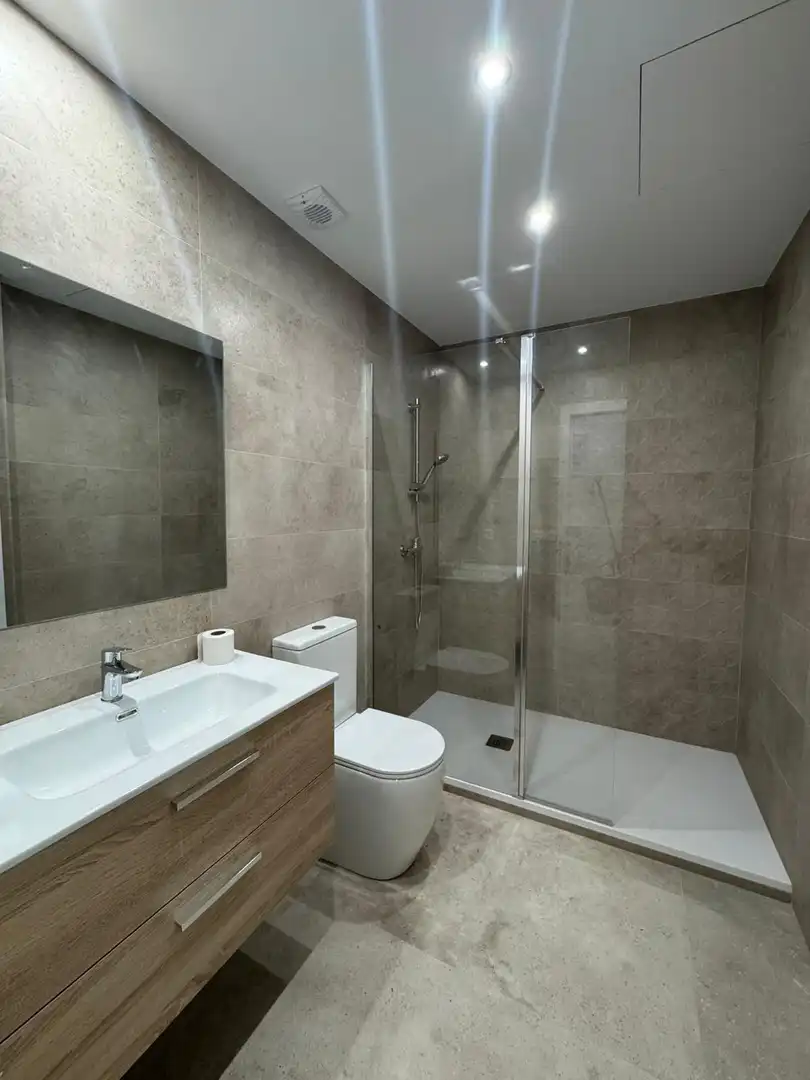 Bany de Edifici en venda en Badalona
