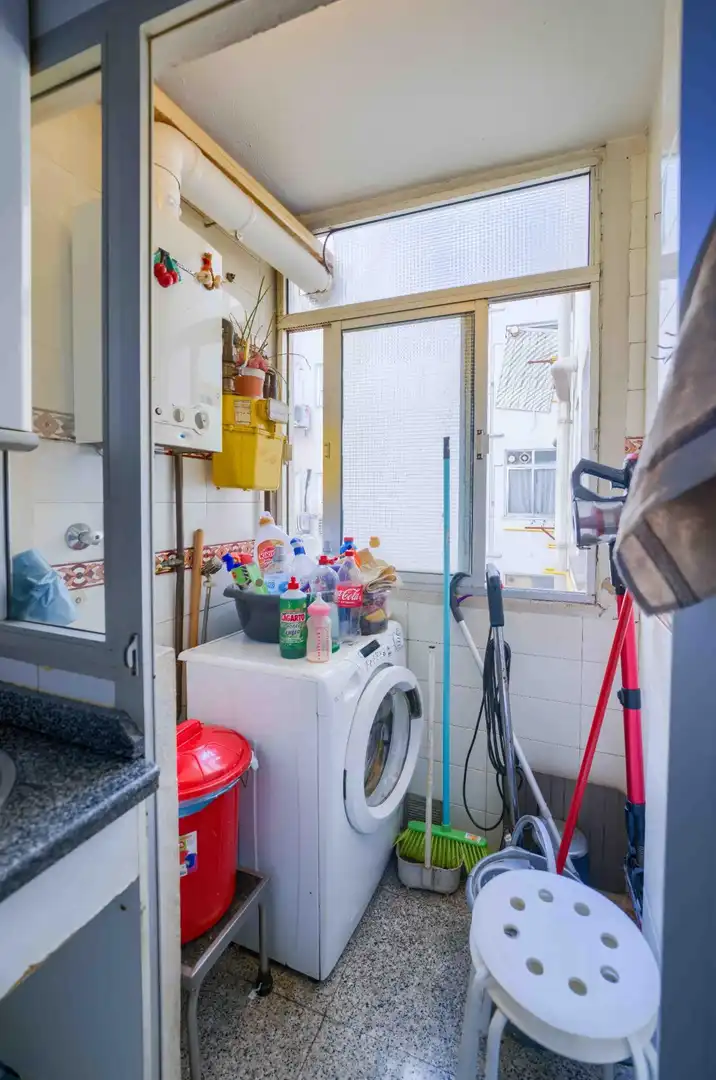 Küche von Wohnung zum Verkauf in Sevilla mit Klimaanlage, Heizung und Abstellraum
