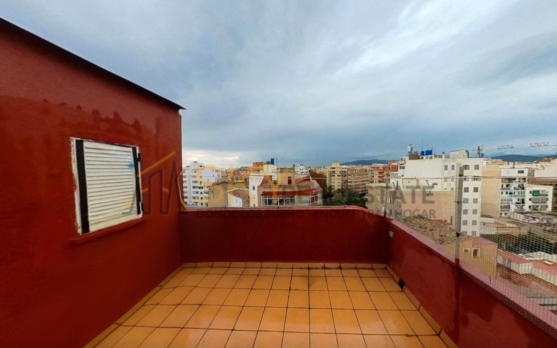 Terrassa de Dúplex en venda en  Palma de Mallorca amb Terrassa i Moblat