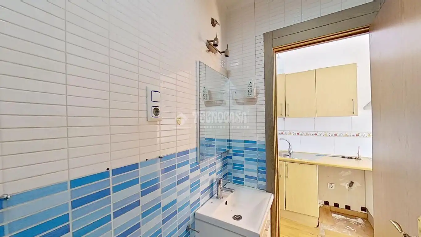 Baño de Piso en venta en Manresa con Terraza