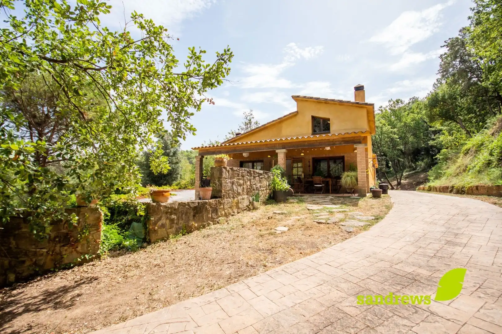 Vista exterior de Finca rústica en venda en Porqueres amb Aire condicionat, Calefacció i Jardí privat