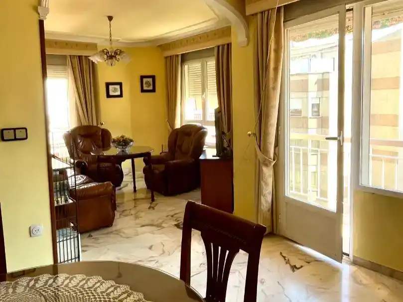 Sala d'estar de Pis en venda en  Jaén Capital amb Aire condicionat, Terrassa i Balcó