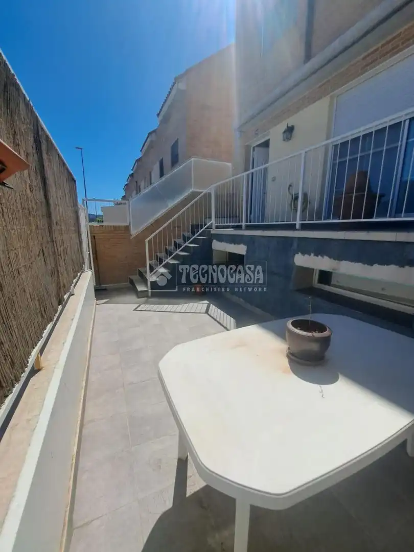 Terraza de Casa adosada en venta en María de Huerva con Aire acondicionado, Calefacción y Jardín privado