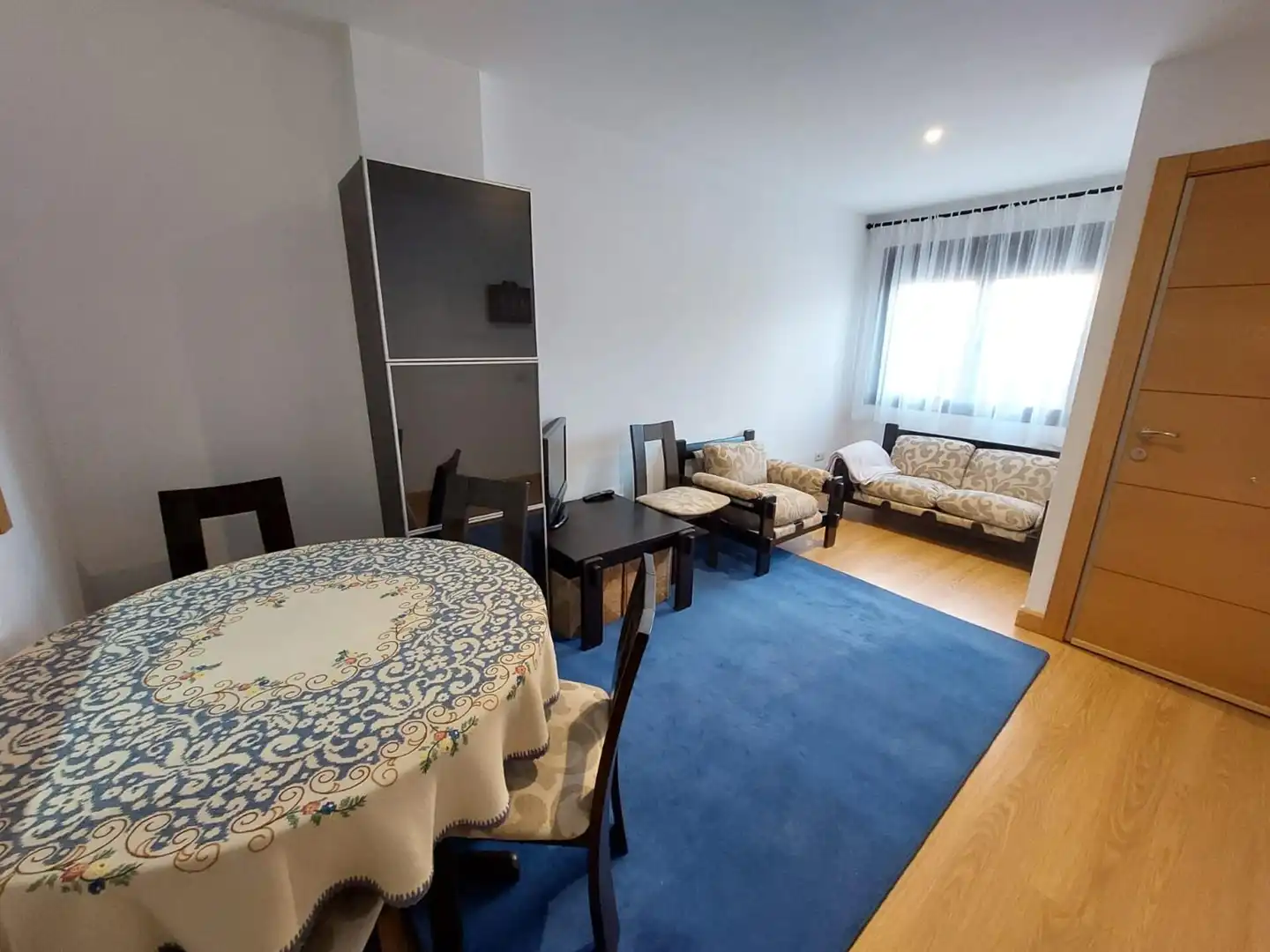 Sala d'estar de Apartament de lloguer en El Molar (Madrid) amb Terrassa, Traster i Moblat
