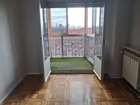 Terrassa de Àtic en venda en  Madrid Capital amb Aire condicionat i Balcó