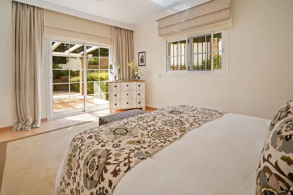 Chalet con piscina en venta en Benahavís pueblo, imagen 24