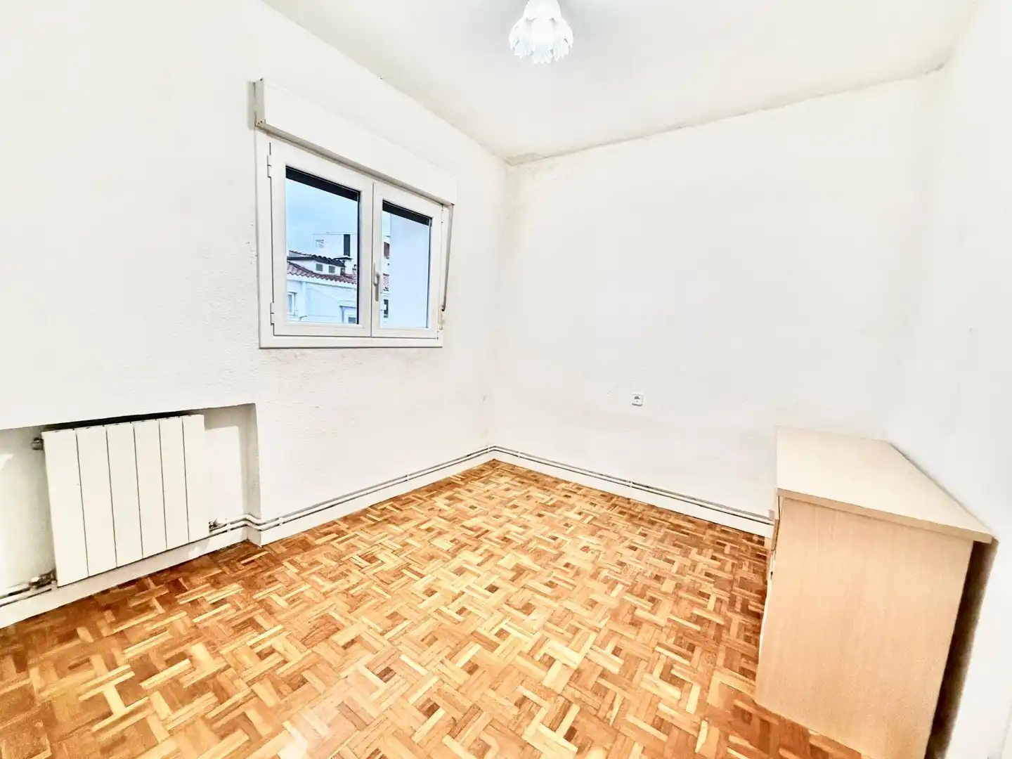 Habitación de Piso en venta en  Pamplona / Iruña con Calefacción