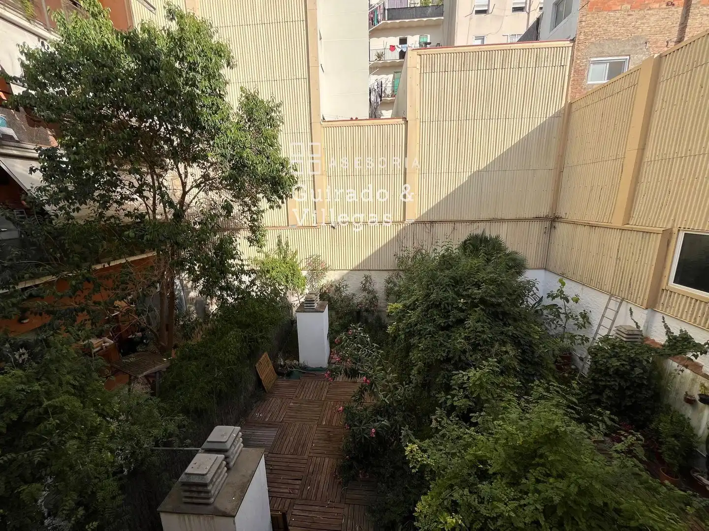 Jardín de Piso en venta en Barcelona con Terraza y Amueblado