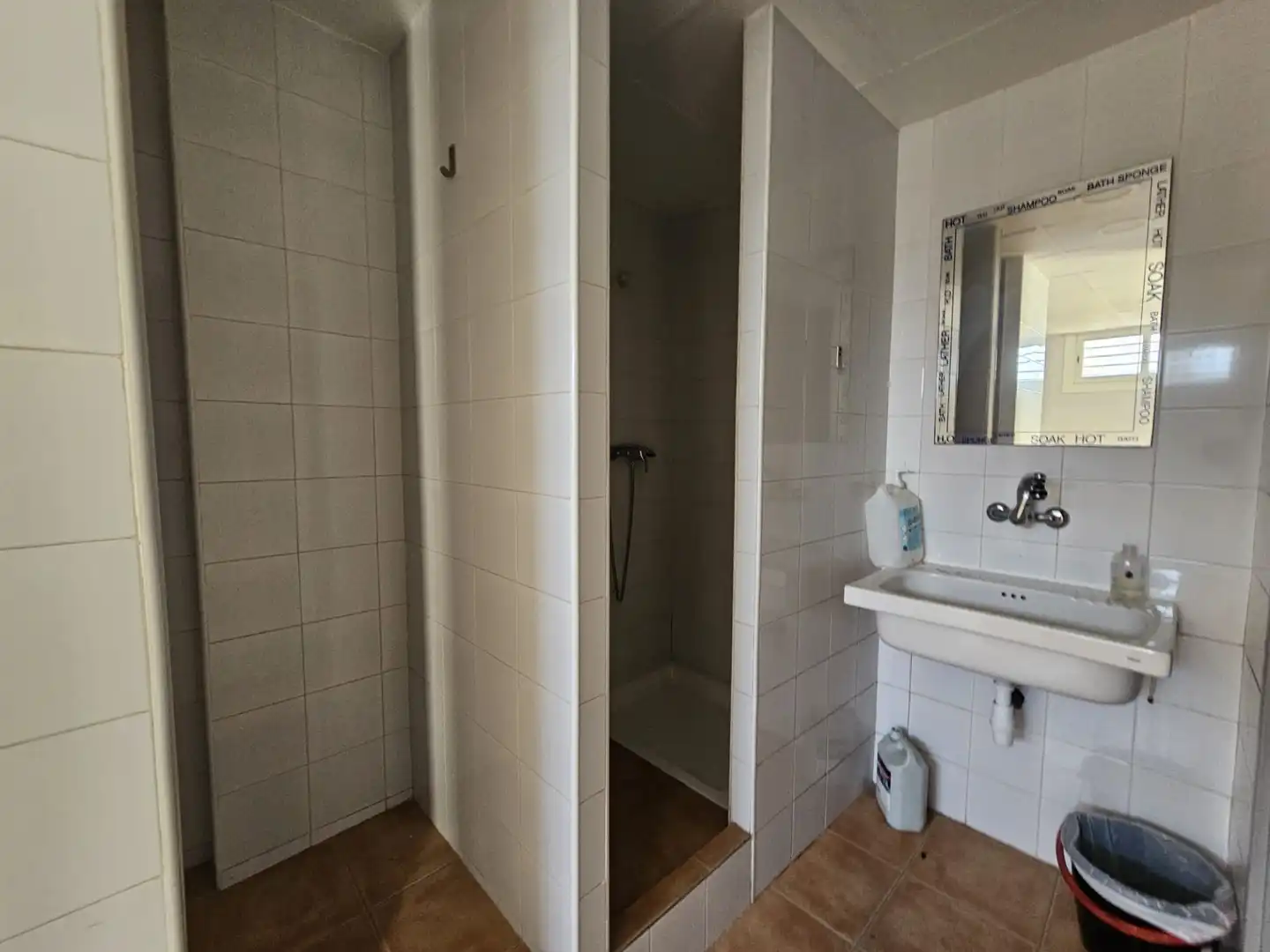 Badezimmer von Fabrikhallen zur Miete in Terrassa mit Heizung und Alarm