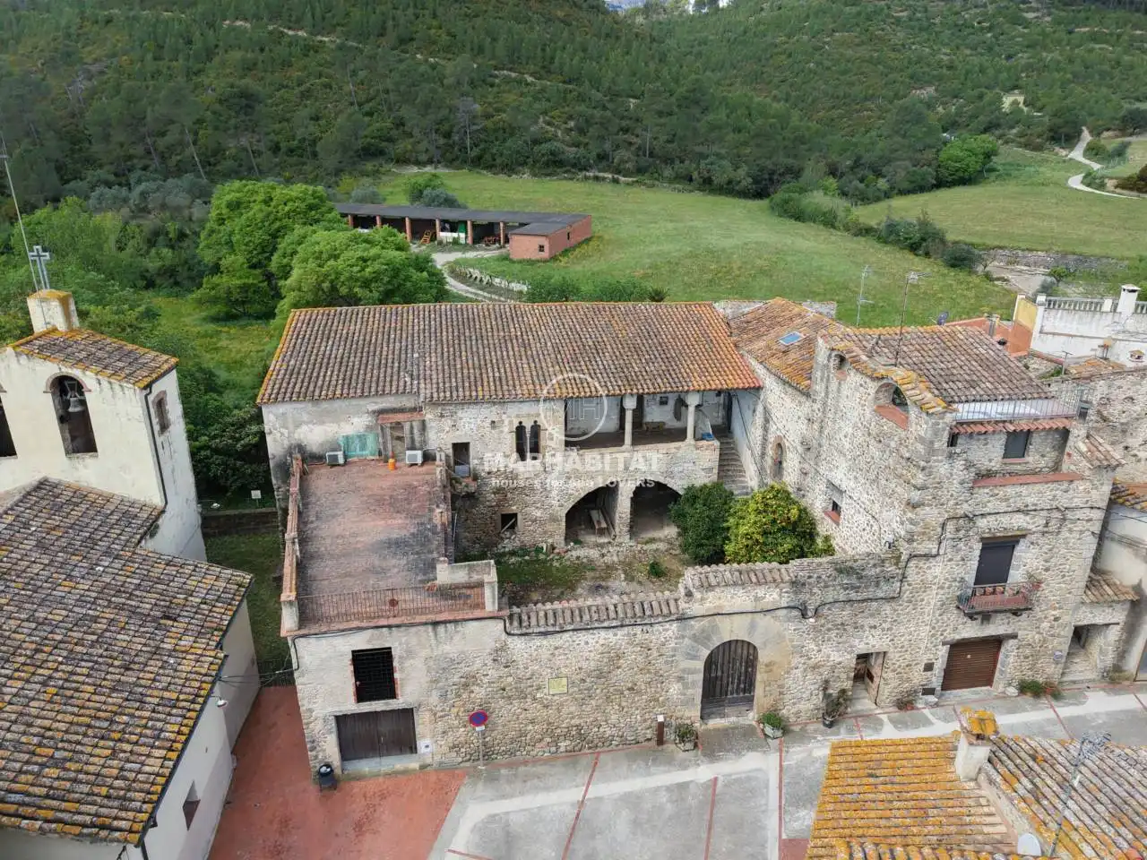 Vista exterior de Finca rústica en venta en Boadella i les Escaules con Jardín privado y Terraza