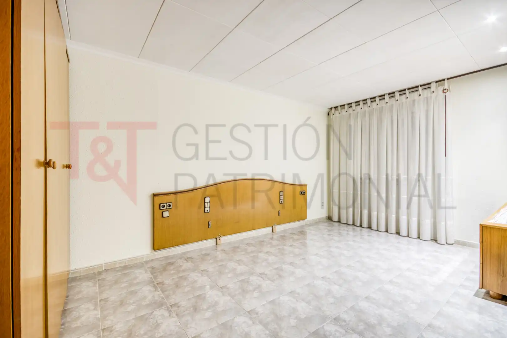 Habitación de Edificio en venta en Calella, Barcelona