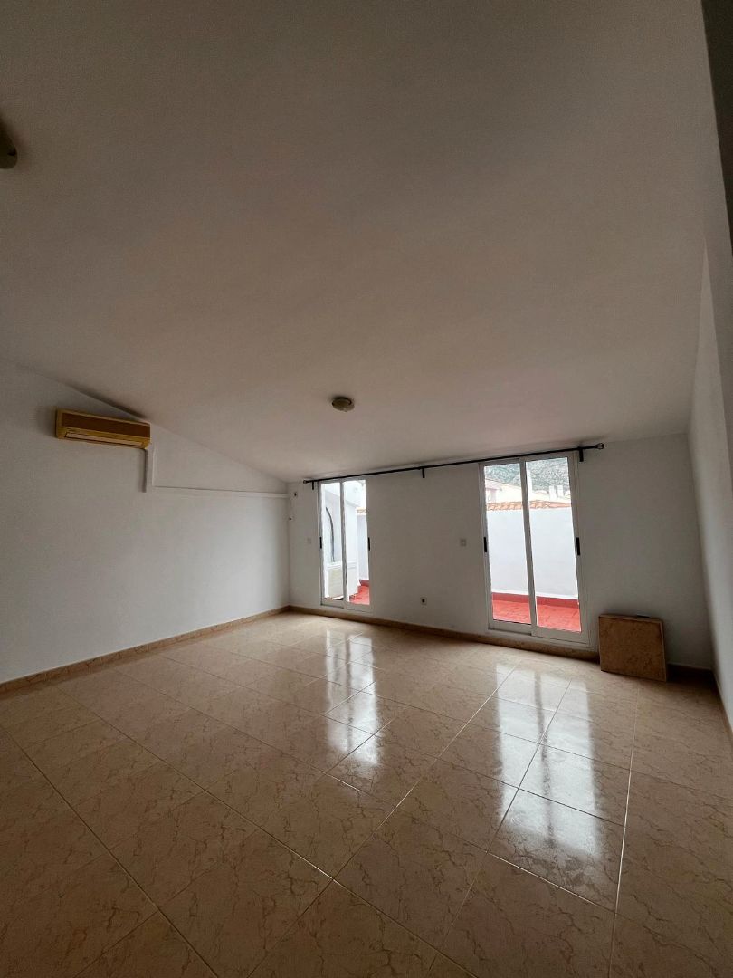 Duplex for sale in Oropesa del Mar / Orpesa  with Terrace and Balcony
