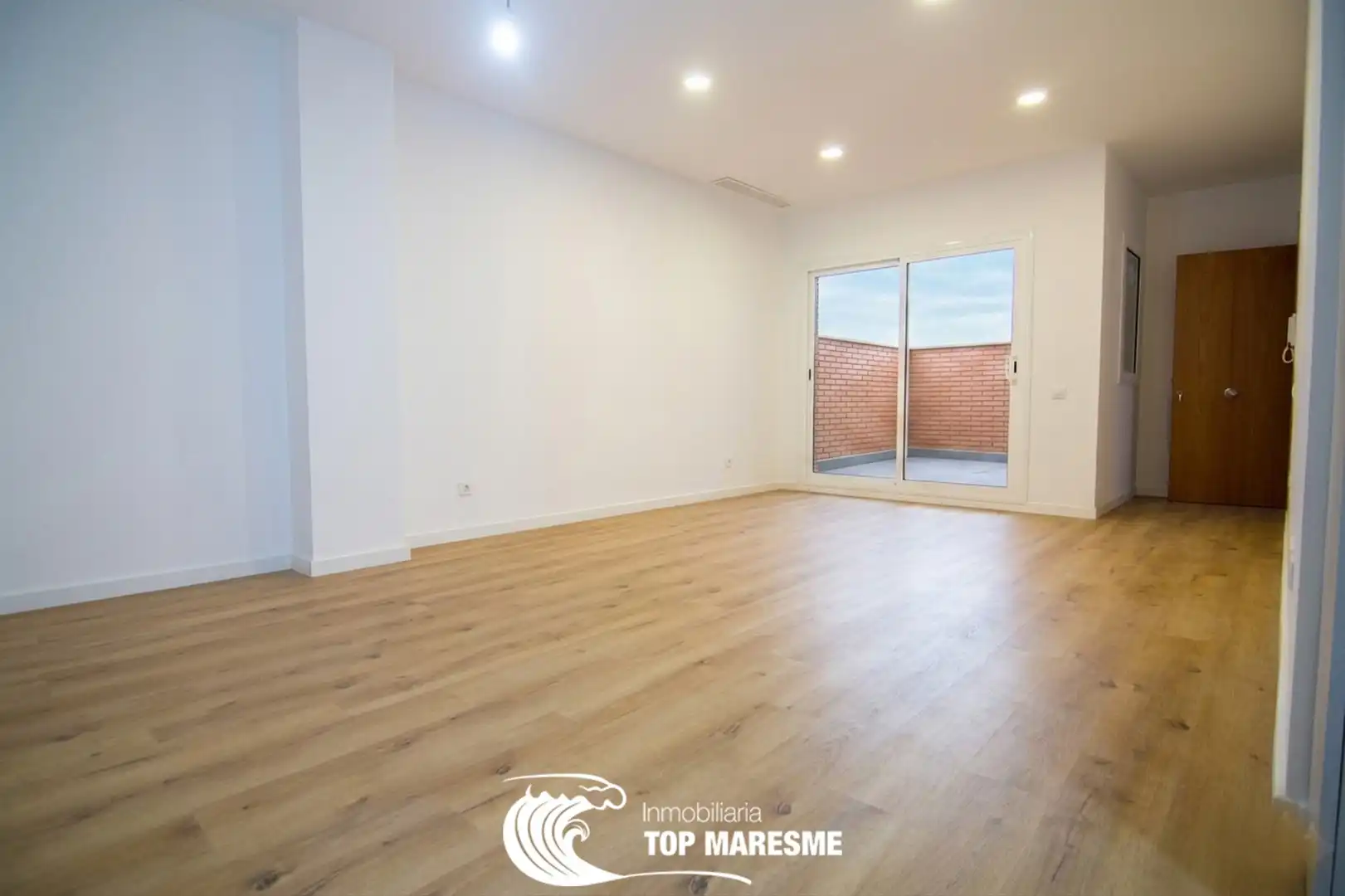 Planta baja en venta en Canovelles con Aire acondicionado, Calefacción y Terraza