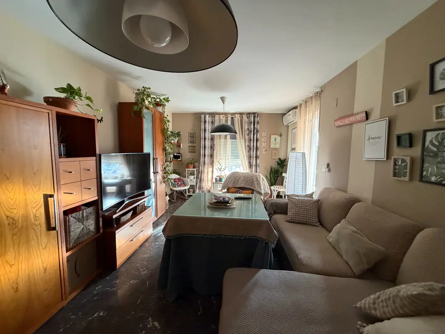 Sala de estar de Piso en venta en Úbeda con Aire acondicionado, Calefacción y Trastero