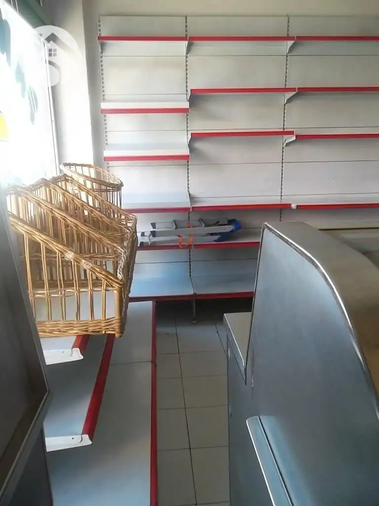 Local comercial de lloguer a Reyes Católicos - Paseo San Antonio, imagen 4