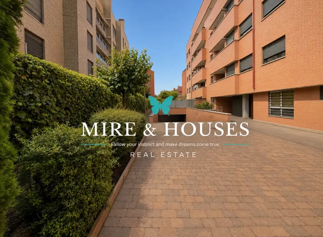 Vista exterior de Ático en venta en Alcobendas con Aire acondicionado, Calefacción y Jardín privado