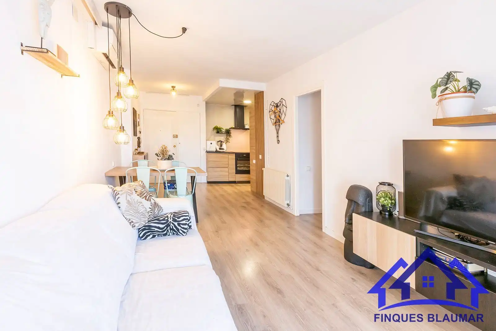 Living room of Flat for sale in Arenys de Mar  with Air Conditioner, Heating and Terrace