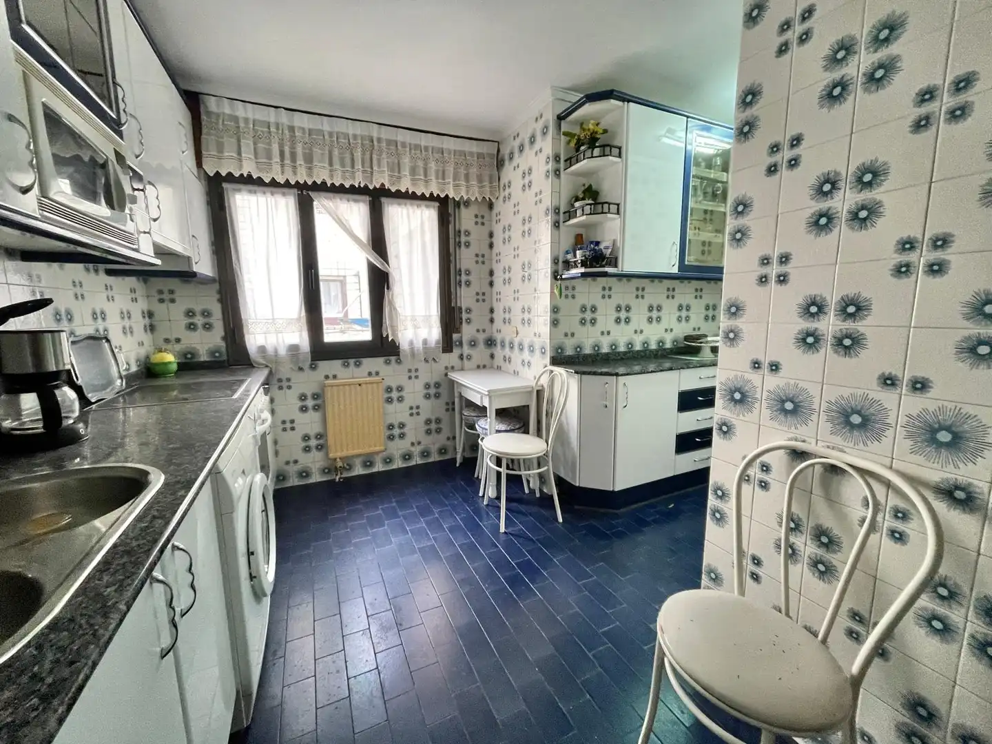 Cocina de Piso en venta en Bilbao  con Calefacción, Amueblado y Balcón