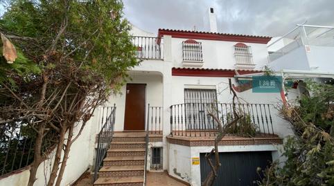 Foto 4 de Casa adosada en venda a Calle Gladiolo, 44, Cavaleri, Mairena del Aljarafe
