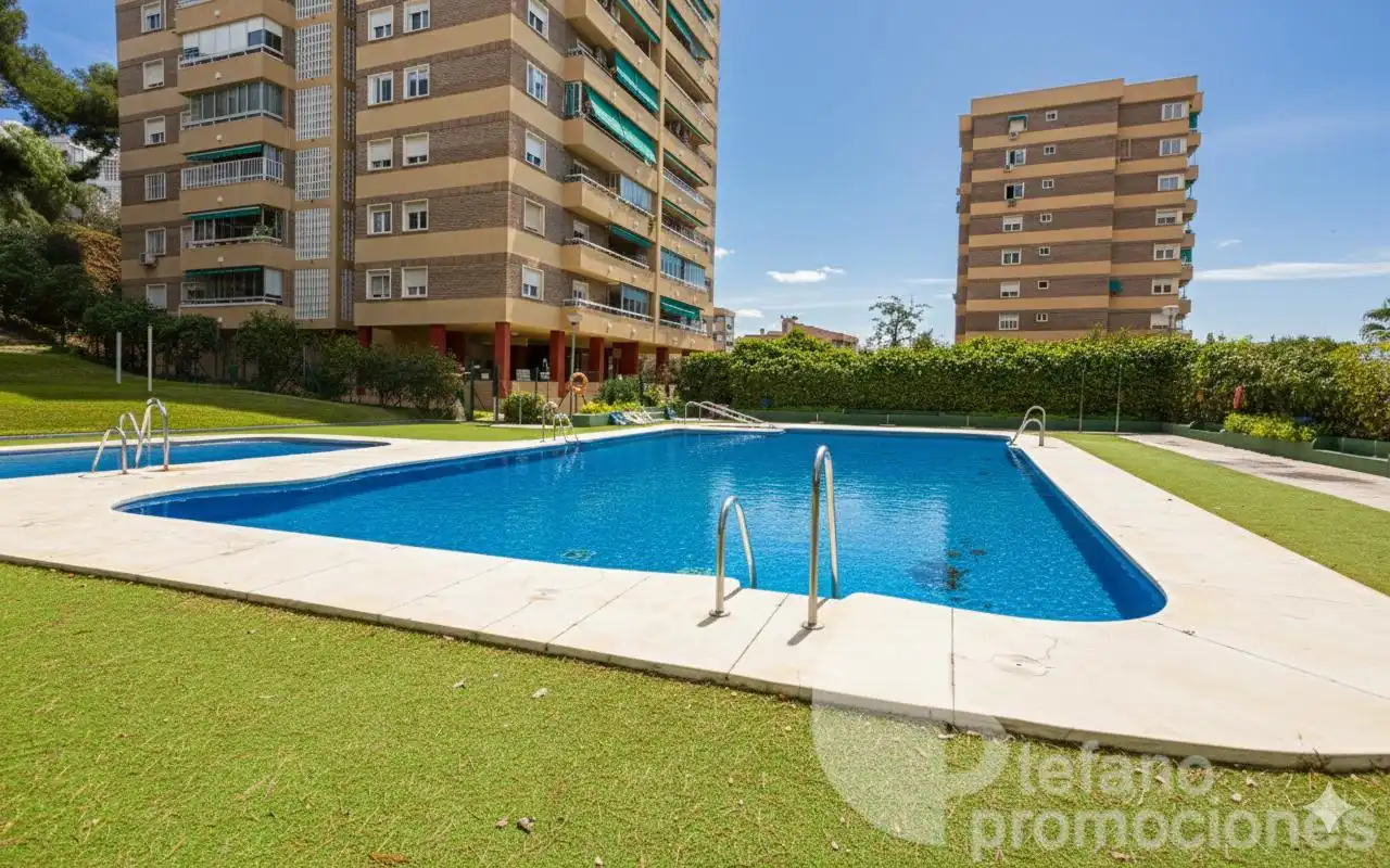 Swimming pool of Flat for sale in Málaga  with Parquet flooring, Terrace and Storage room