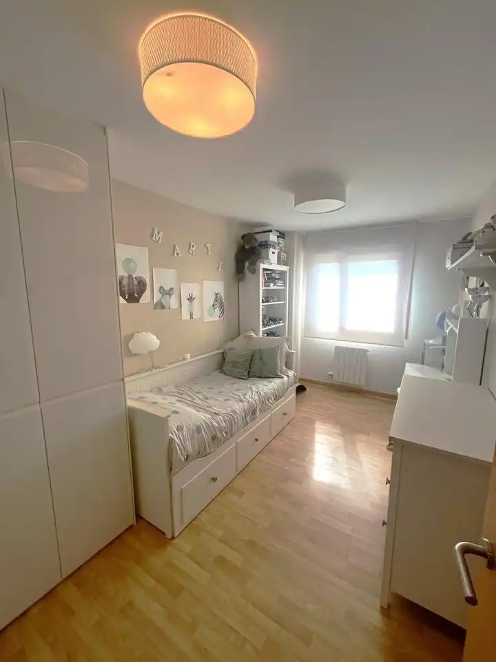 Habitación de Piso en venta en Villalbilla de Burgos con Calefacción y Trastero