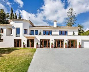 Vista exterior de Casa o xalet de lloguer en Marbella amb Aire condicionat, Terrassa i Piscina