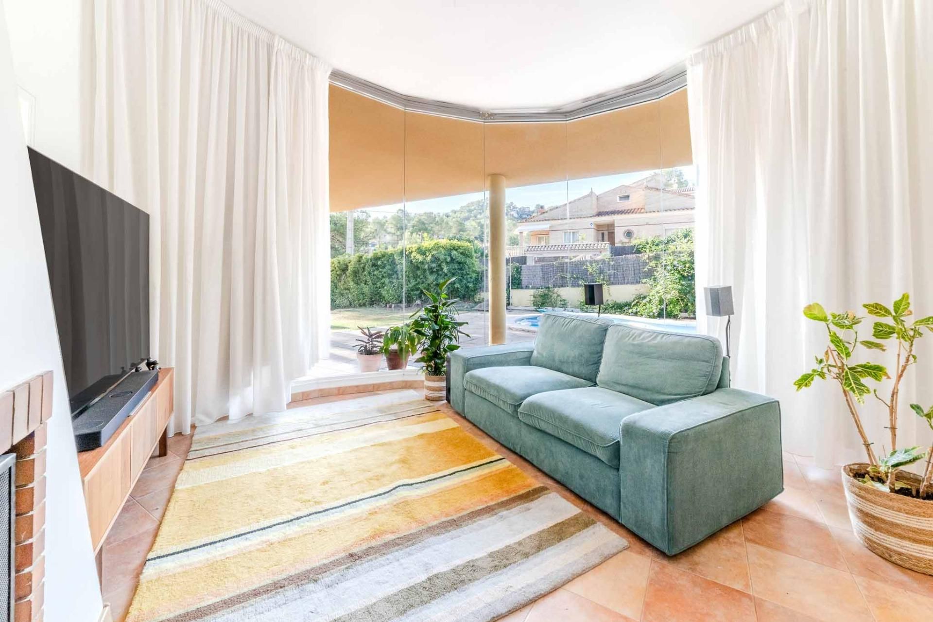 Living room of House or chalet for sale in Olivella  with Private garden and Swimming Pool