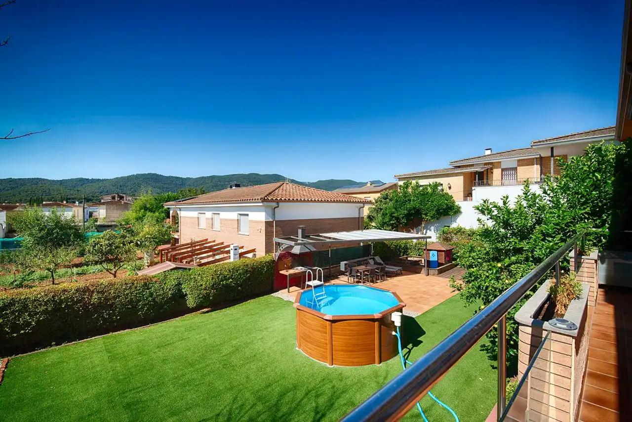 Terraza de Casa o chalet en venta en Porqueres con Calefacción, Jardín privado y Parquet
